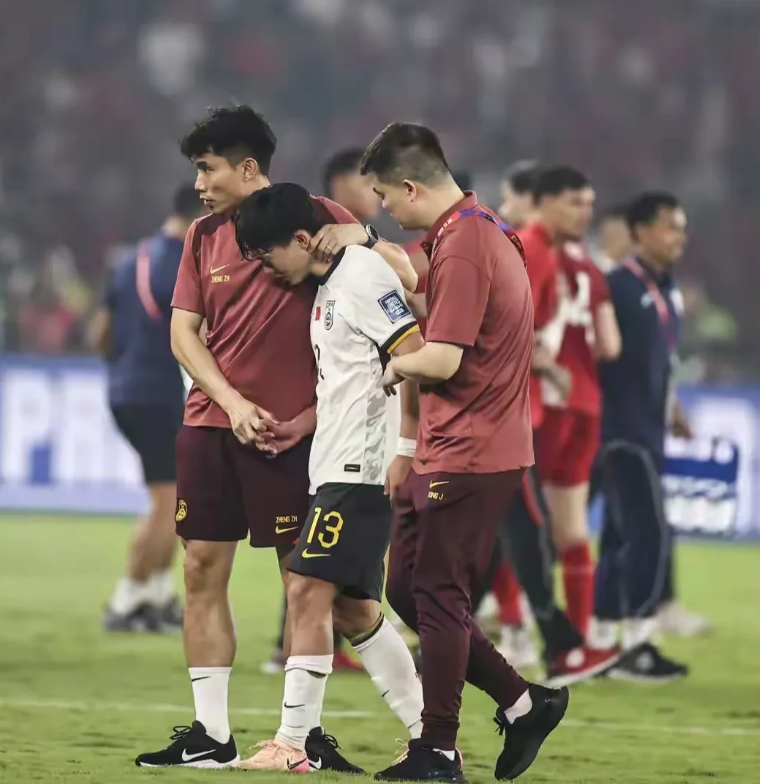 关于今晚尤文图斯备战足总杯，伤情更新细节曝光，信心回归，临场指挥获称赞的信息